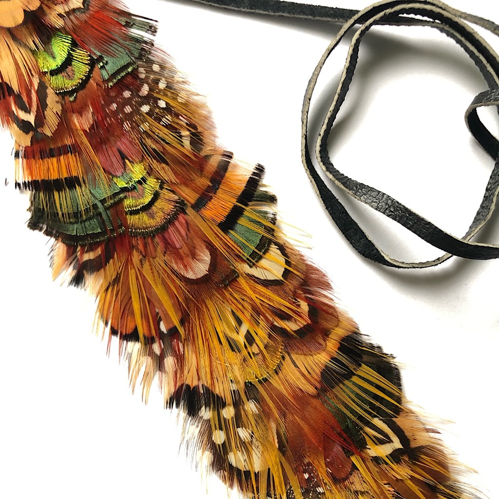 VINTAGE 🖤 Handmade exotic bird feather accessory